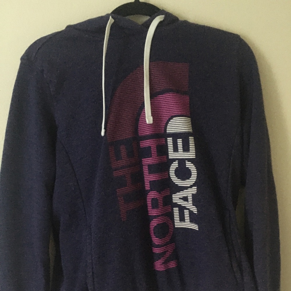 Comfortable north face purple hoodie